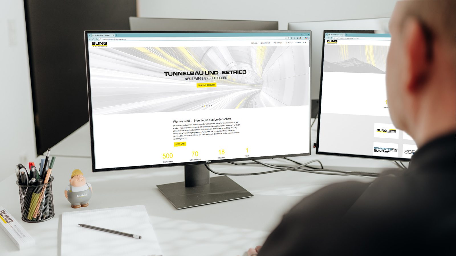 Zwei Bildschirme mit der neuen Website der BUNG Unternehmensgruppe